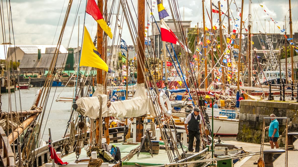 Impressive classic boat fleet heading to Sutton Harbour tavistock